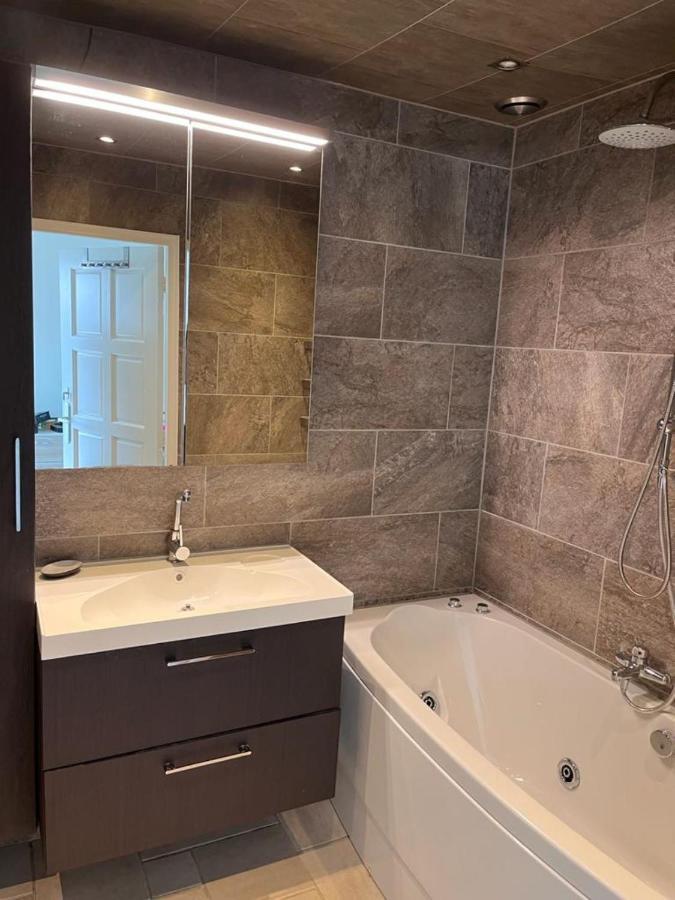 אוסטבורח Comfortabele Woning Met Omheinde Tuin Aan Water Voor 12 P מראה חיצוני תמונה